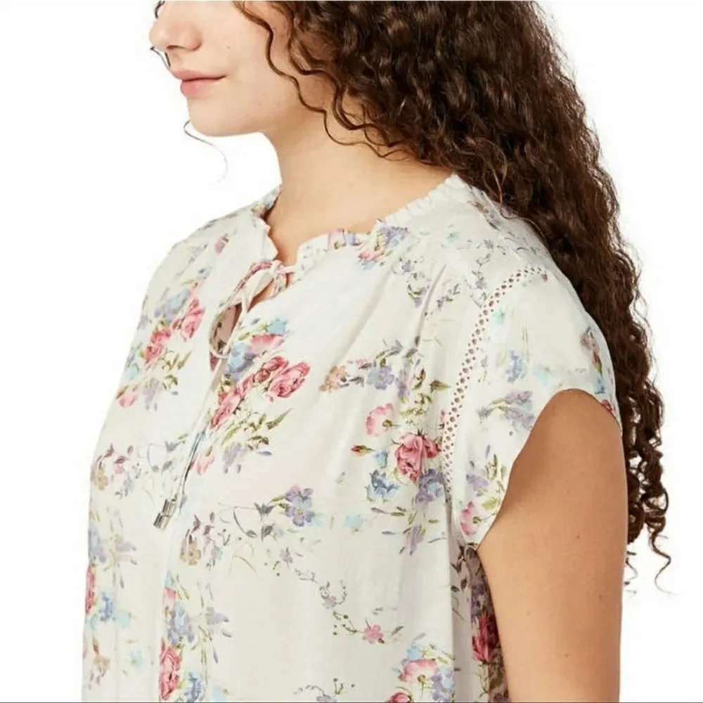 2 pack Buffalo Ladies' Flutter Sleeve Floral Top - Picture 7 of 13